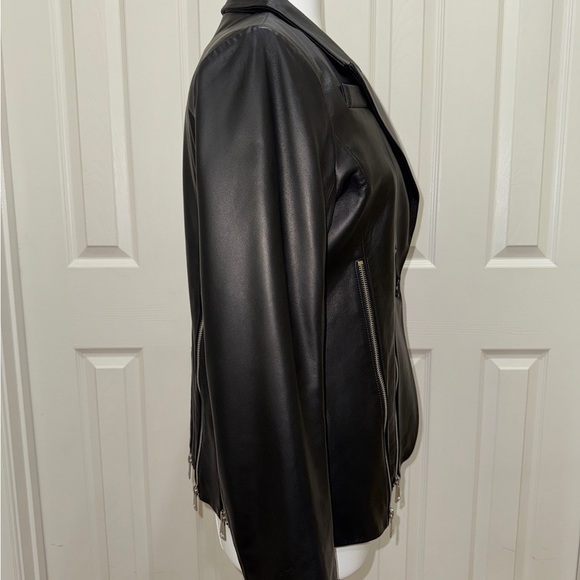 Madonna & Co. - Picture 2 of 6